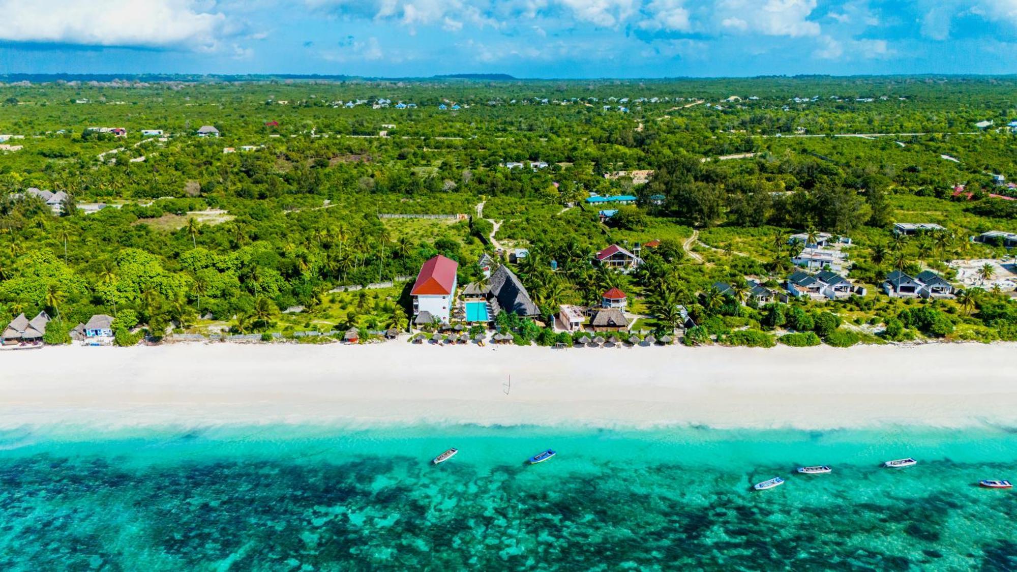 Ahg Sun Bay Mlilile Beach Hotel Matemwe  Exterior photo
