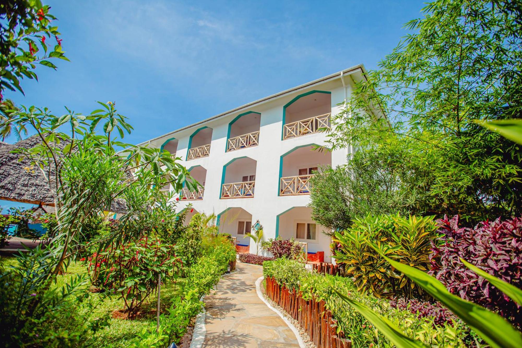 Ahg Sun Bay Mlilile Beach Hotel Matemwe  Exterior photo